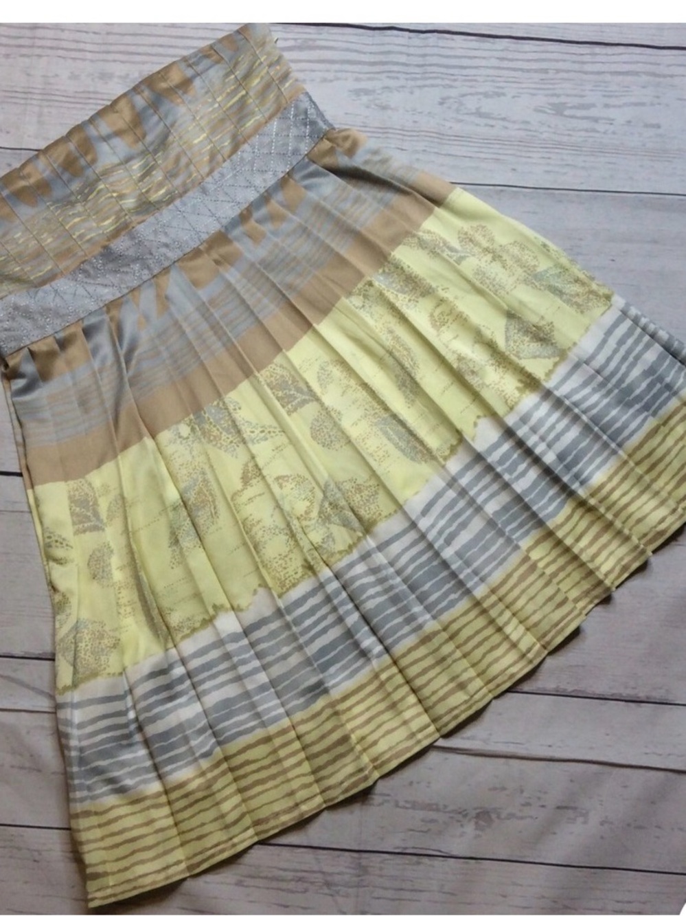 BCBGirls Yellow and Light Gray Print Dress - Picture 3 of 4